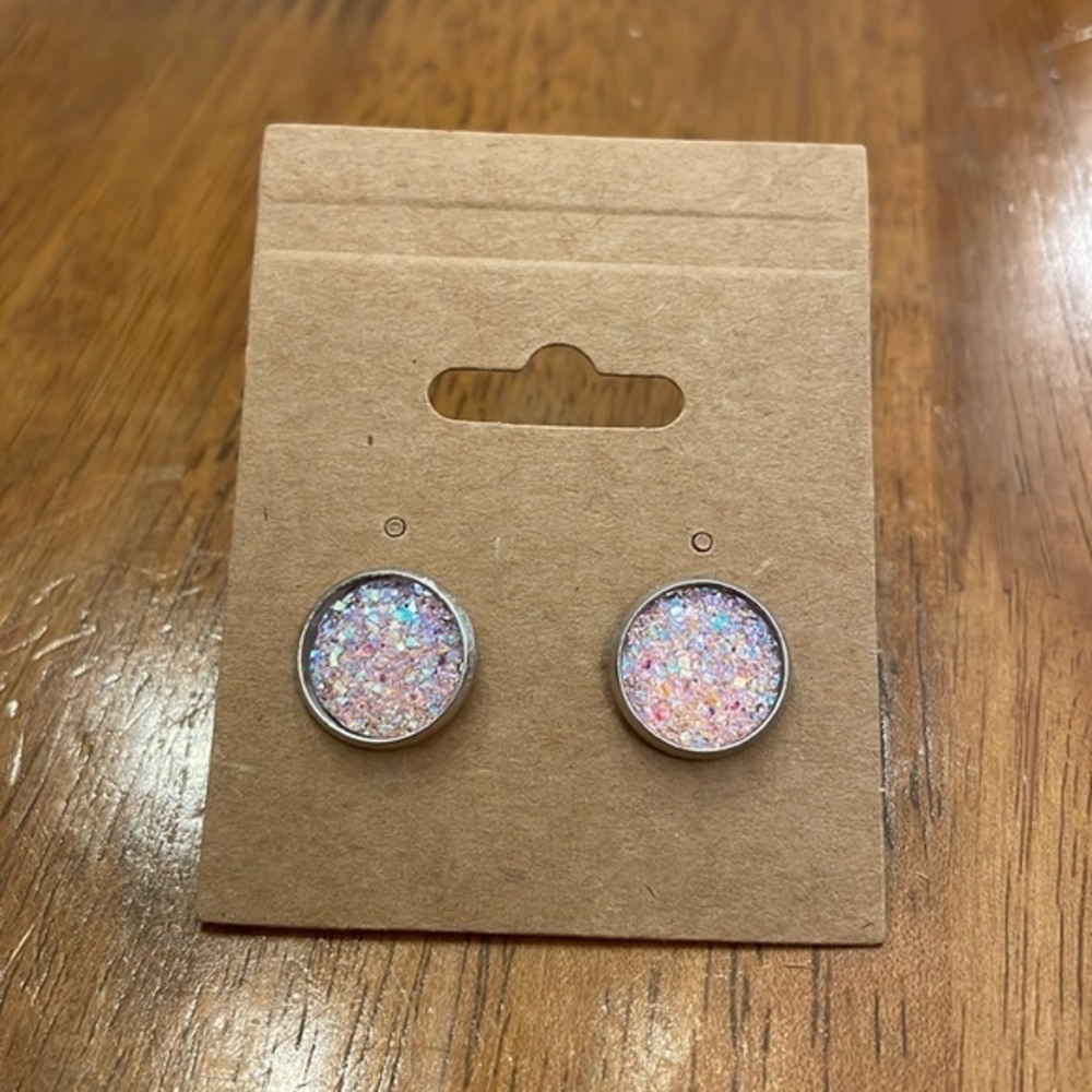 Light pink 12mm stud earrings - Picture 2 of 3